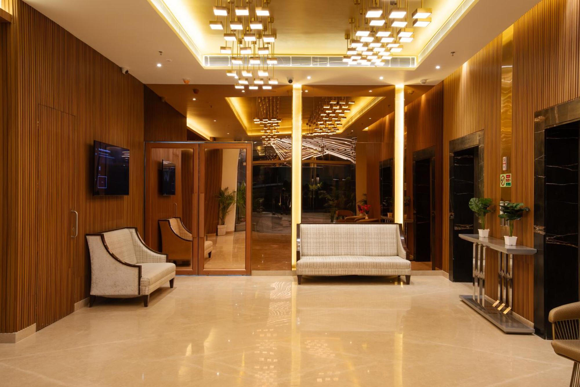 Hometel Alambagh Lucknow - A Sarovar Hotel Exterior foto